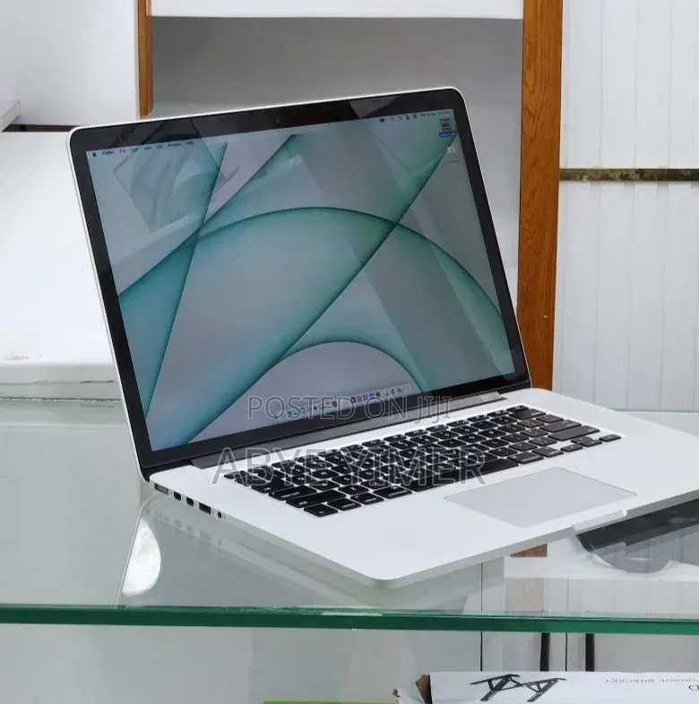 New Laptop Apple MacBook Pro M1 16GB Apple M1 Pro SSD 512GB