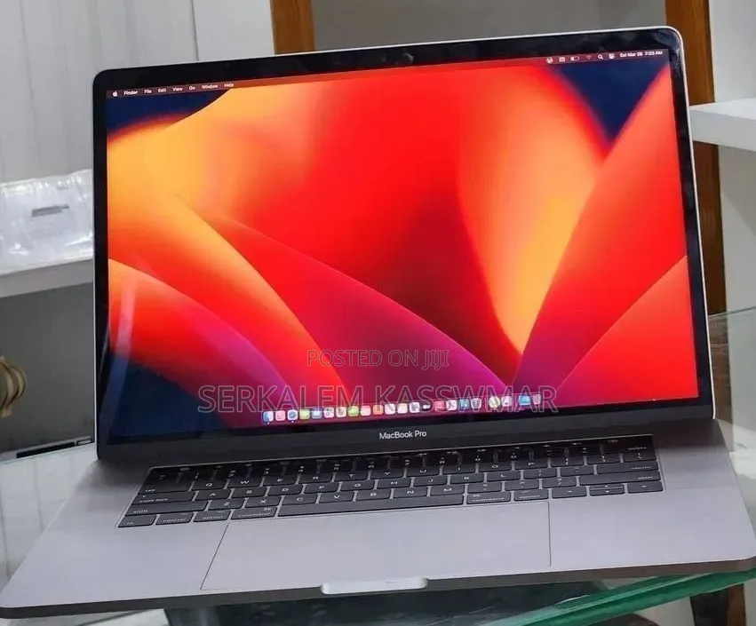 New Laptop Apple MacBook Pro 2017 16GB Intel Core i7 SSD 512GB