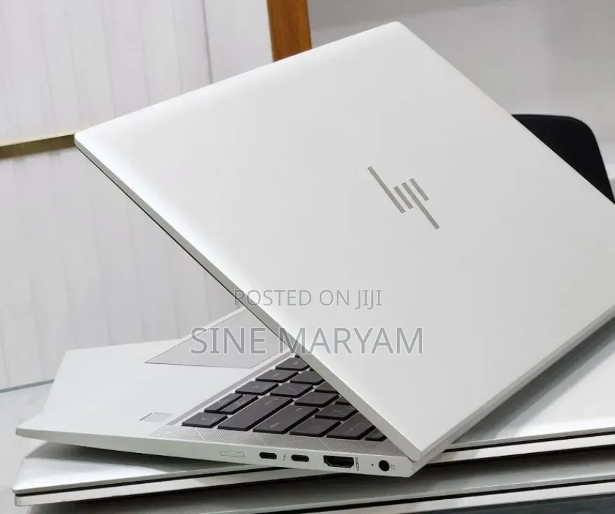 New Laptop HP EliteBook 830 G8 16GB Intel Core i7 SSD 512GB