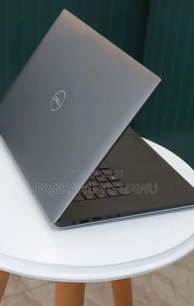 New Laptop Dell Precision 5540 16GB Intel Core i9 SSD 512GB