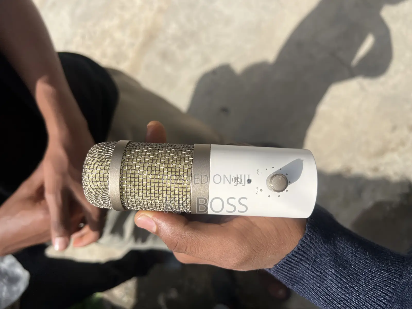 Microphone