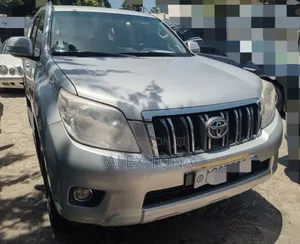 Toyota Land Cruiser Prado 2014 Silver