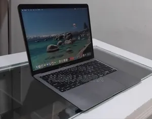 New Laptop Apple MacBook Pro M1 16GB Apple M1 Pro SSD 512GB