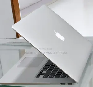 New Laptop Apple MacBook Pro 2015 16GB Intel Core i7 SSD 512GB
