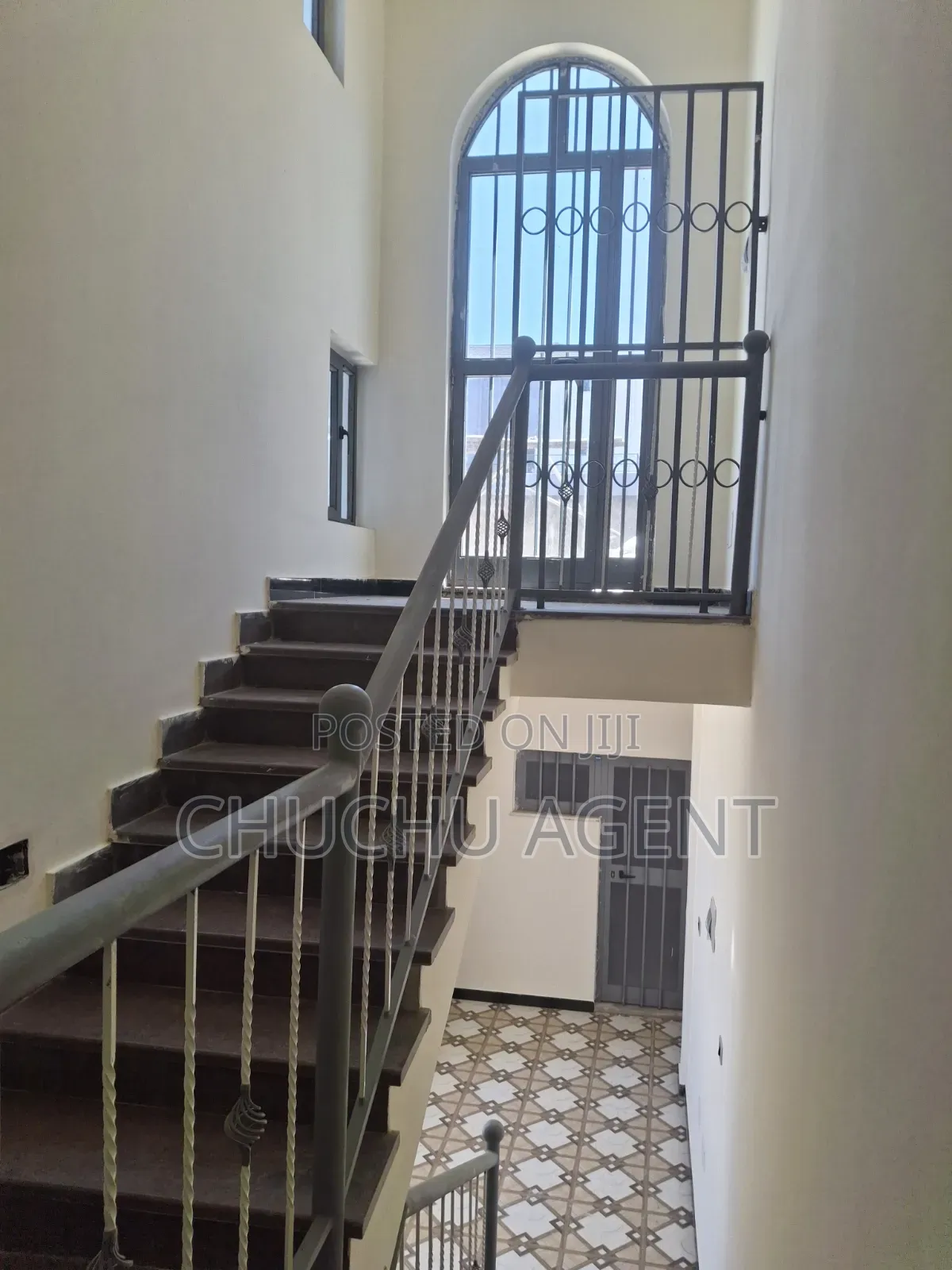 7bdrm House in Yeka for rent
