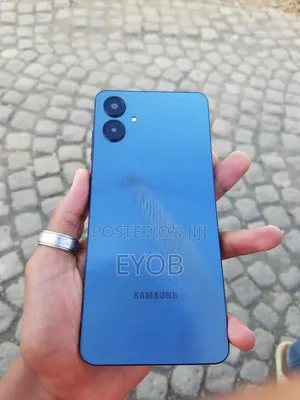 New Samsung Galaxy A06 64 GB Gray