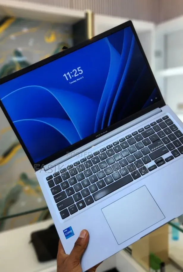 New Laptop Asus VivoBook 15 X510UQ 16GB Intel Core i7 SSD 512GB