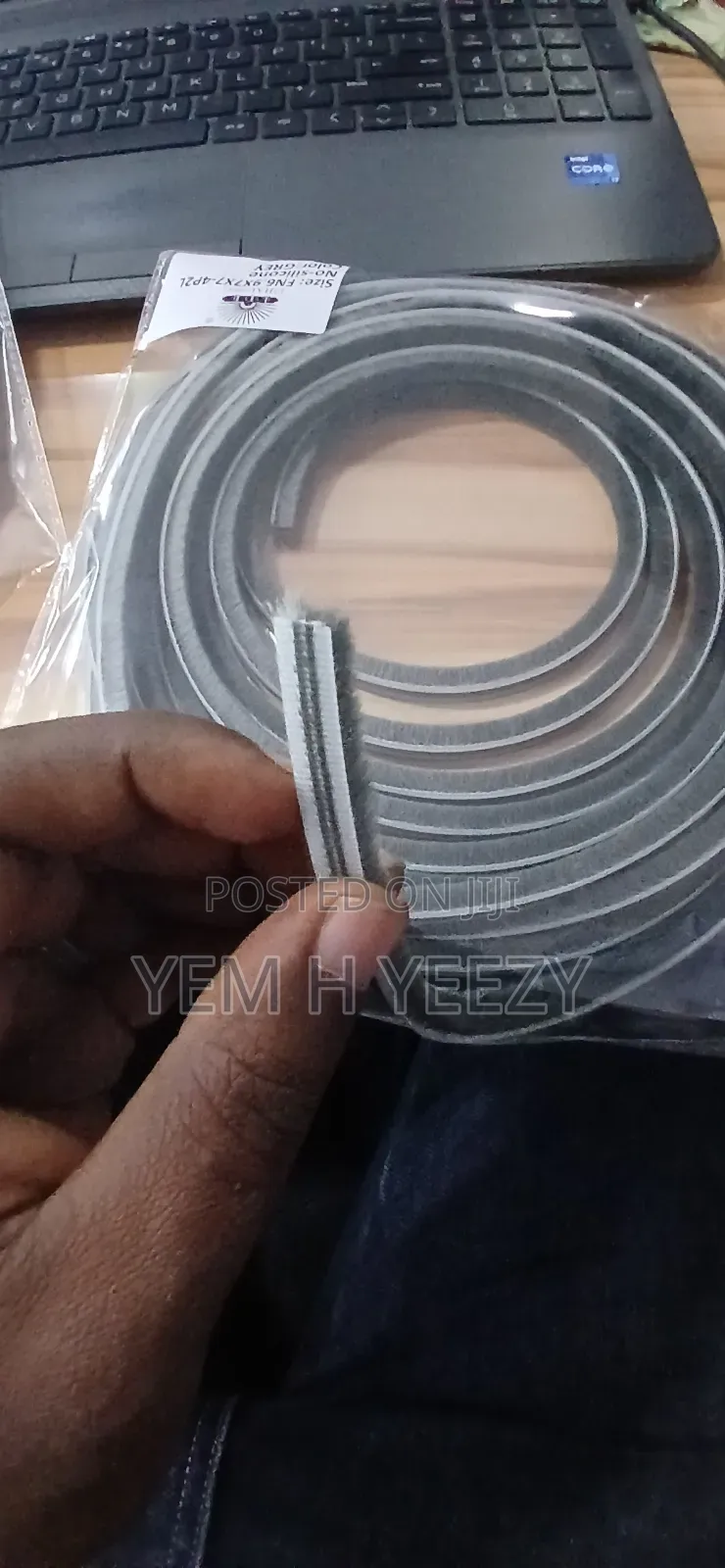 Aluminum Glass Brush