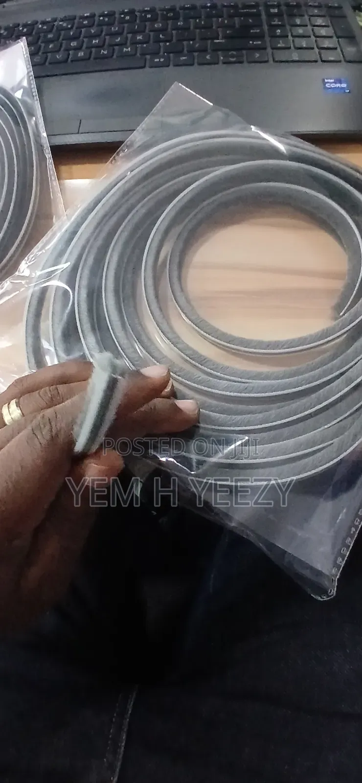 Aluminum Glass Brush