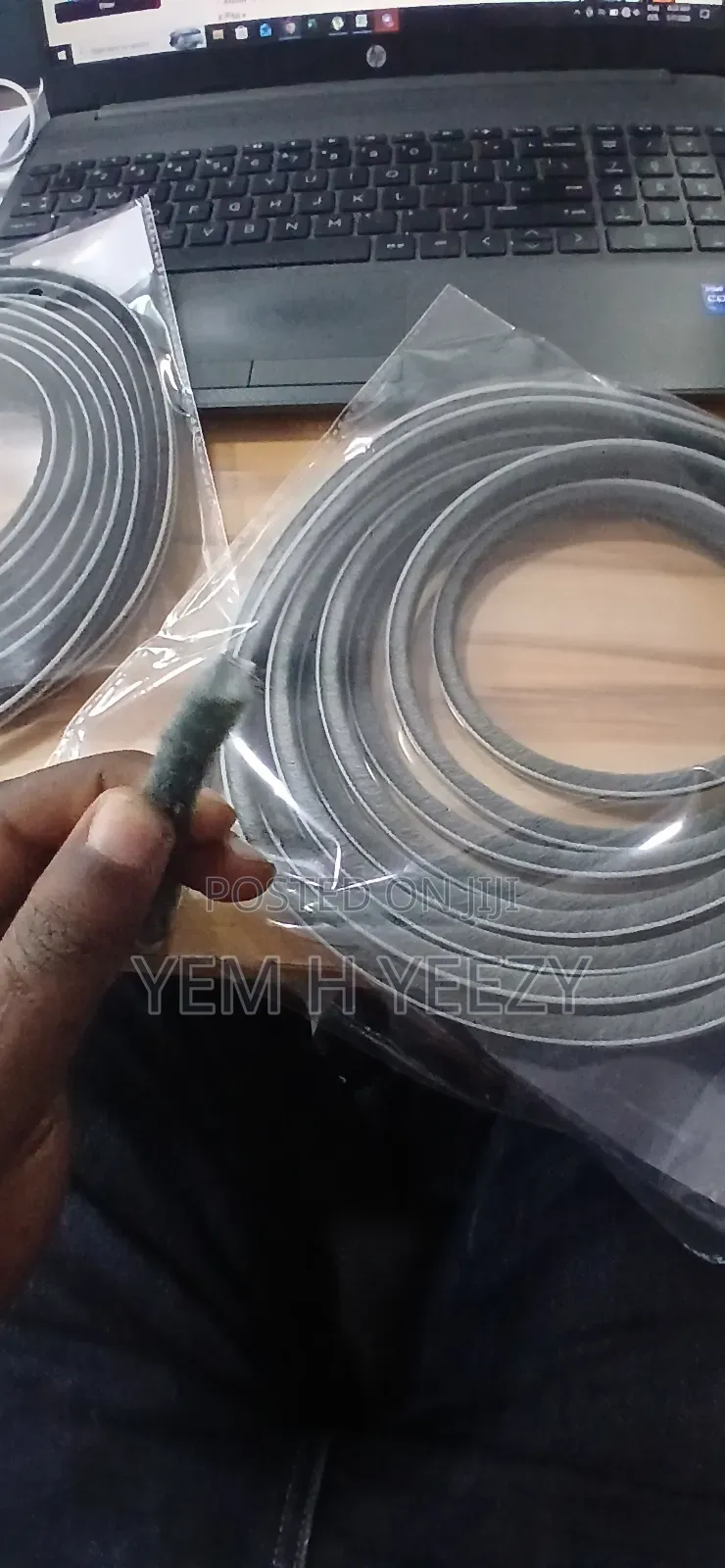 Aluminum Glass Brush