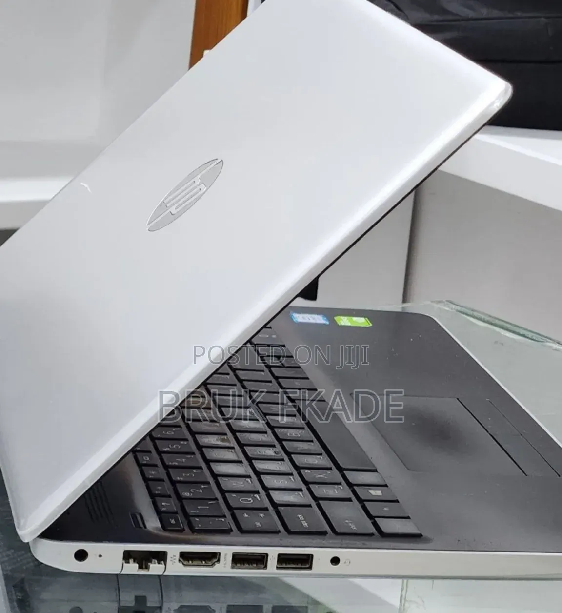 New Laptop HP Stream Notebook 8GB Intel Core i7 SSD 1T