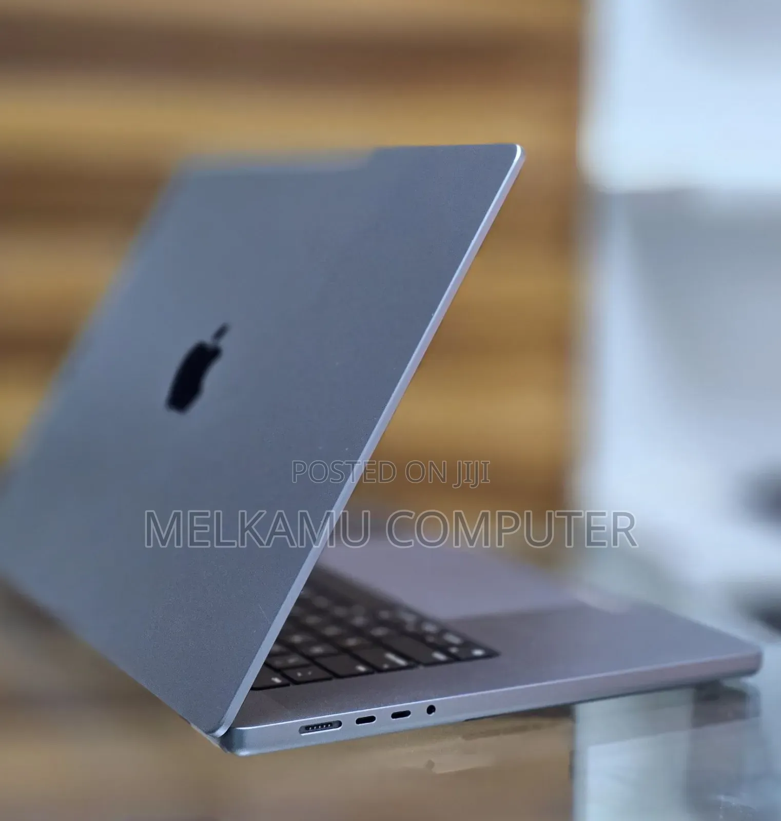 New Laptop Apple MacBook Pro M1 32GB Intel Core i7 SSD 512GB
