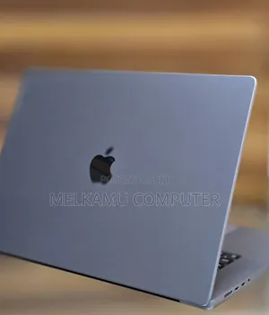 New Laptop Apple MacBook Pro M1 32GB Intel Core i7 SSD 512GB