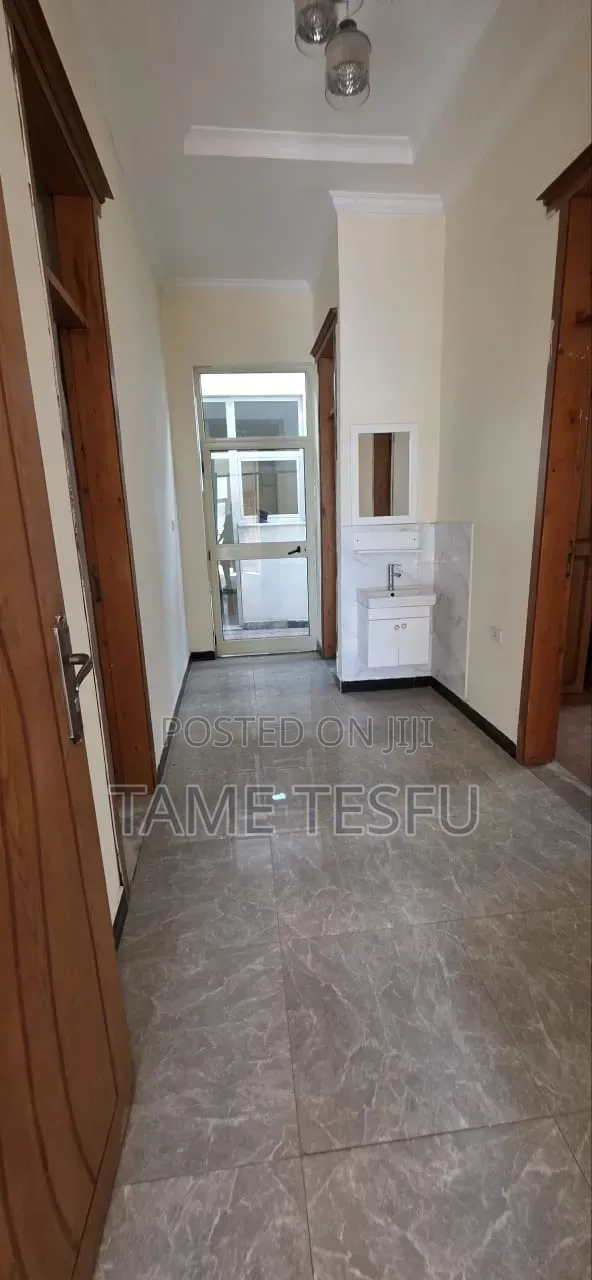 Furnished 8bdrm House in ሀያት, Bole for sale