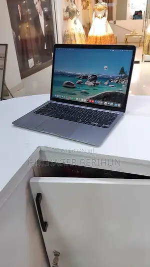 New Laptop Apple MacBook Air 2020 M1 8GB Apple M1 SSD 256GB