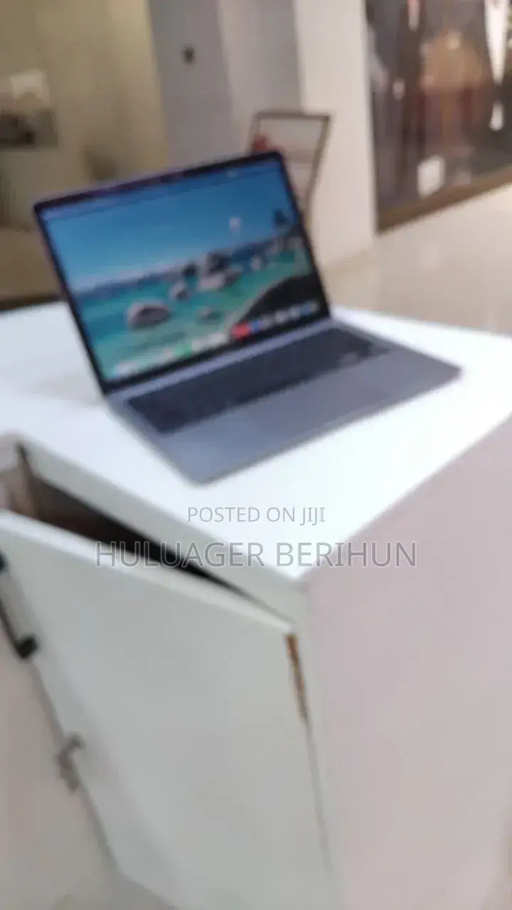 New Laptop Apple MacBook Air 2020 M1 8GB Apple M1 SSD 256GB