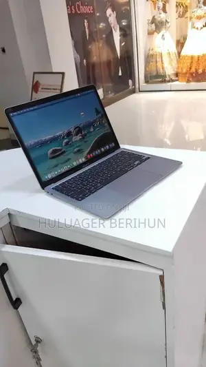 New Laptop Apple MacBook Air 2020 M1 8GB Apple M1 SSD 256GB