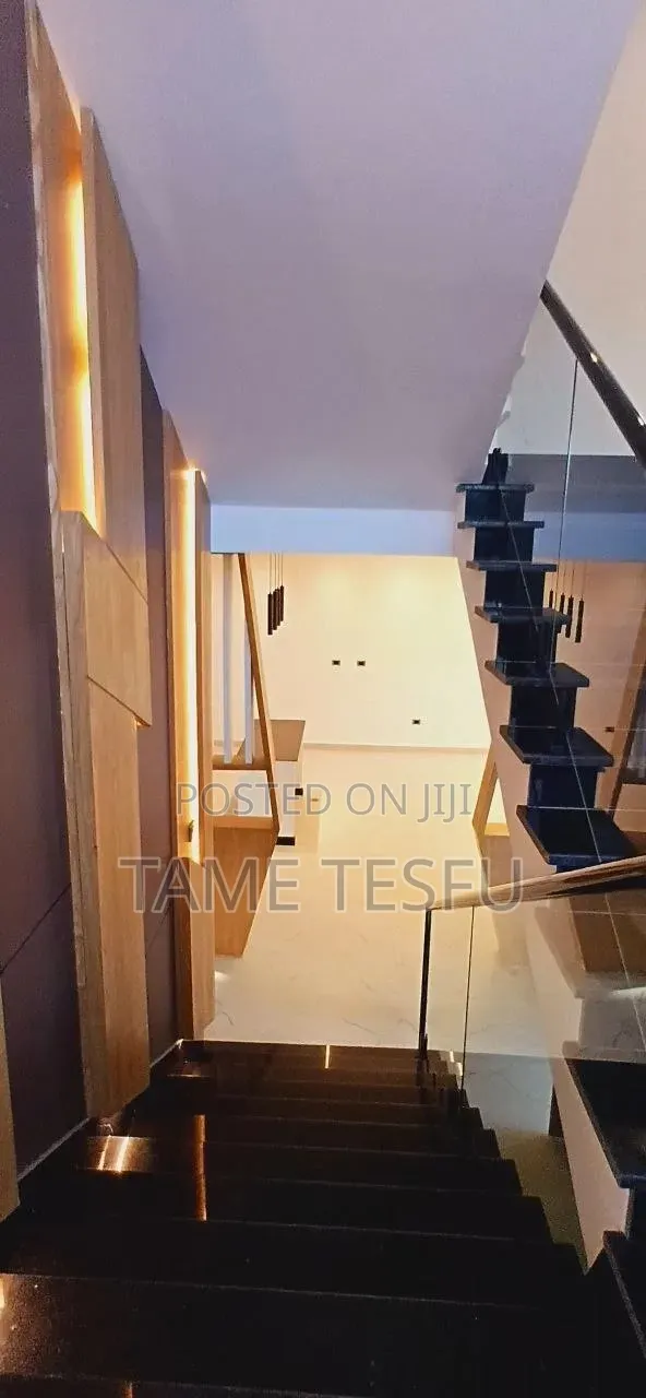 Furnished 6bdrm House in ሀያት, Bole for sale