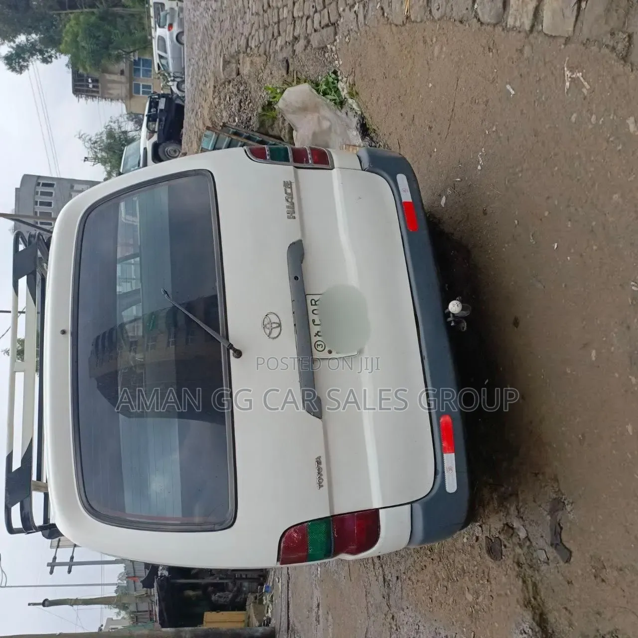 Toyota HiAce 2006 White