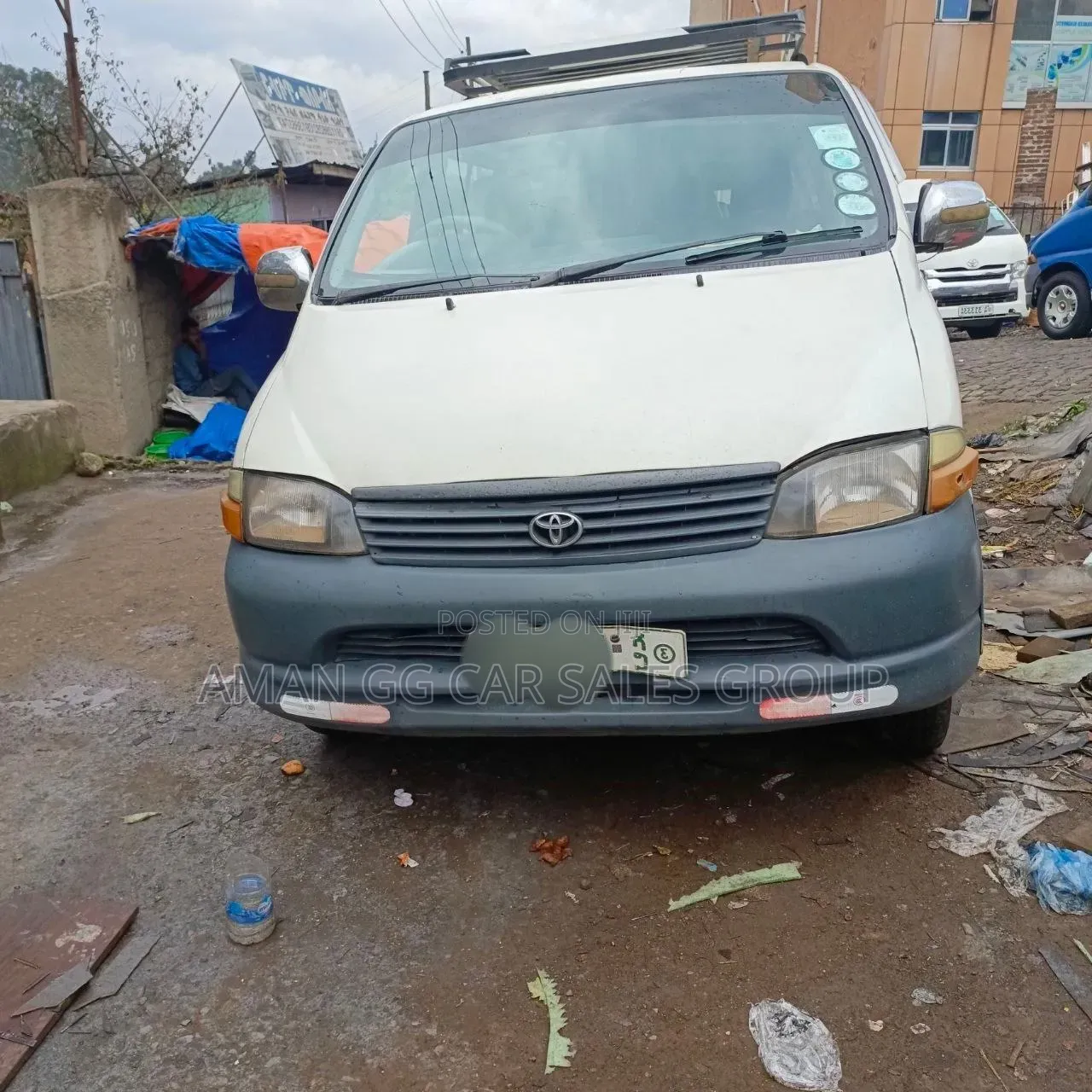 Toyota HiAce 2006 White
