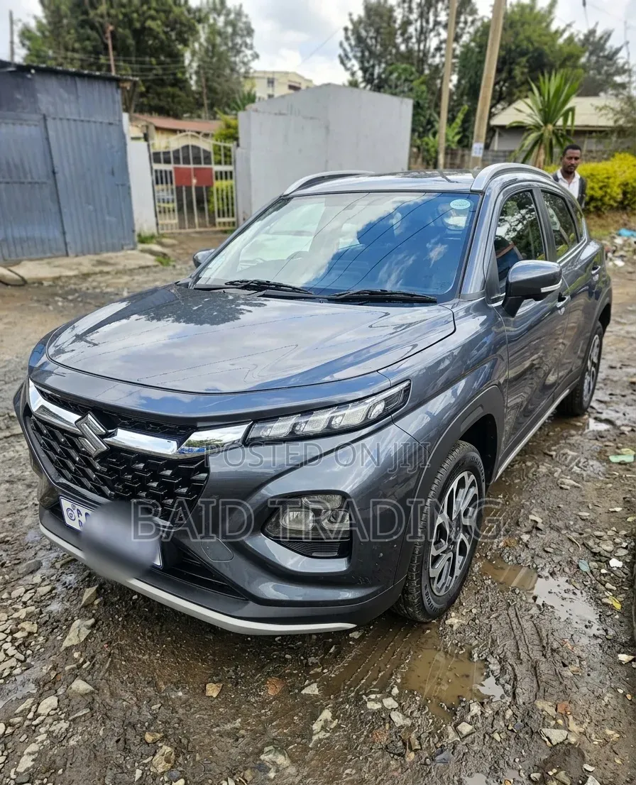 Suzuki Fronx 2025 Gray