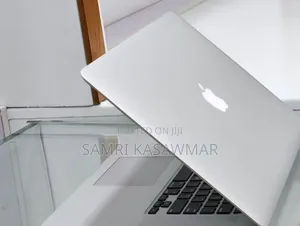 New Laptop Apple MacBook Pro 2015 16GB Intel Core i7 SSD 512GB