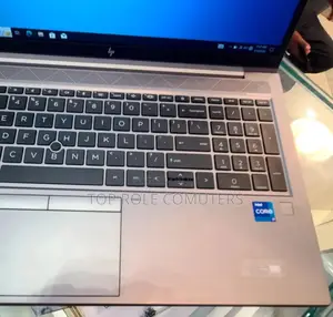 New Laptop HP ZBook Firefly G8 16GB Intel Core i7 SSD 512GB
