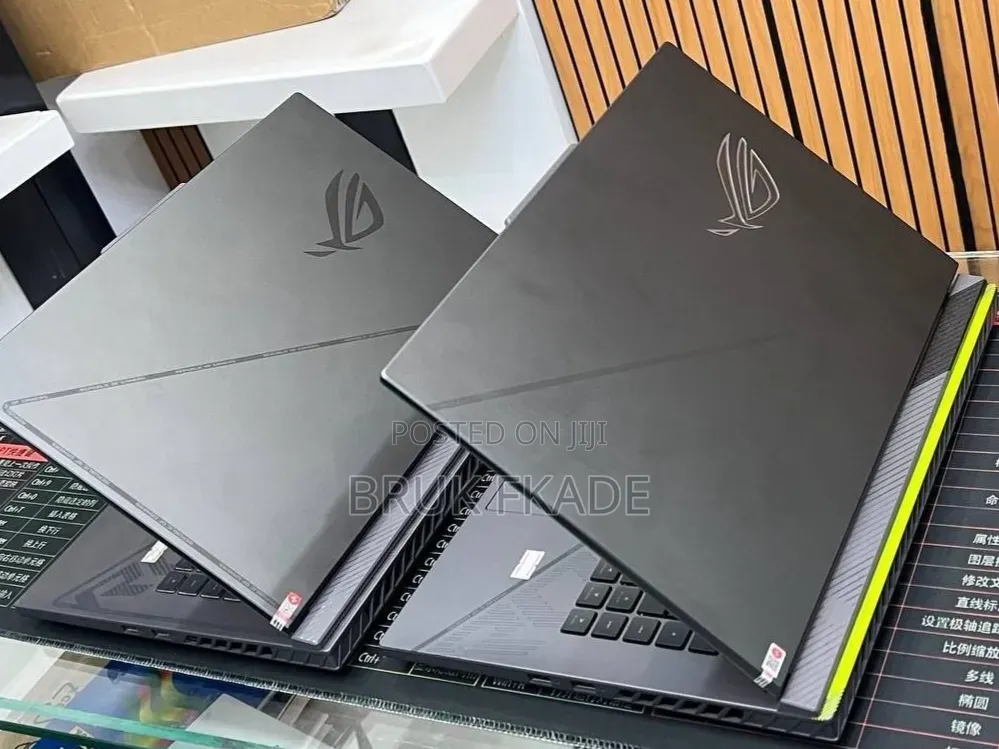 New Laptop Asus ROG Strix G15 16GB Intel Core i9 SSD 1T