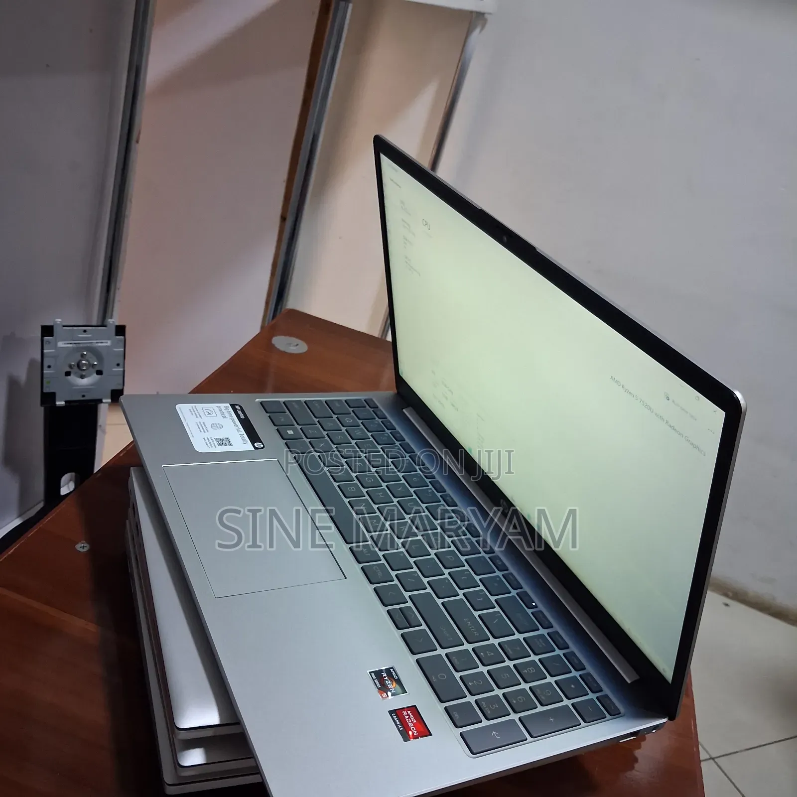 New Laptop HP Dragonfly G3 16GB AMD Ryzen 5 SSD 512GB