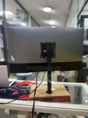Dell Monitor 27 Inch Ultra Sharp