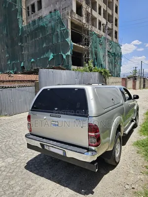 Toyota Hilux 2013 Gold