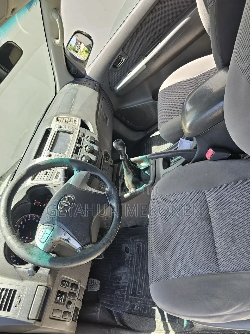 Toyota Hilux 2013 Gold