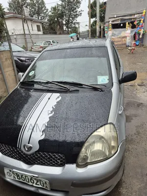 Toyota Vitz 1.0 FWD 5dr 2004 Silver