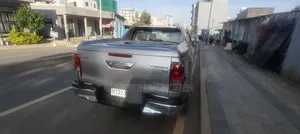Toyota Hilux 2018 Silver