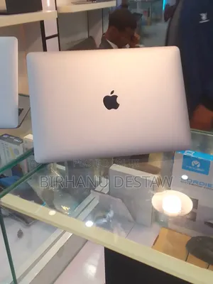 New Laptop Apple MacBook Air 2020 M1 16GB Apple M1 SSD 256GB