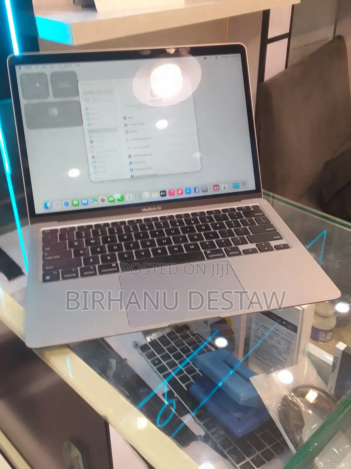 New Laptop Apple MacBook Air 2020 M1 16GB Apple M1 SSD 256GB