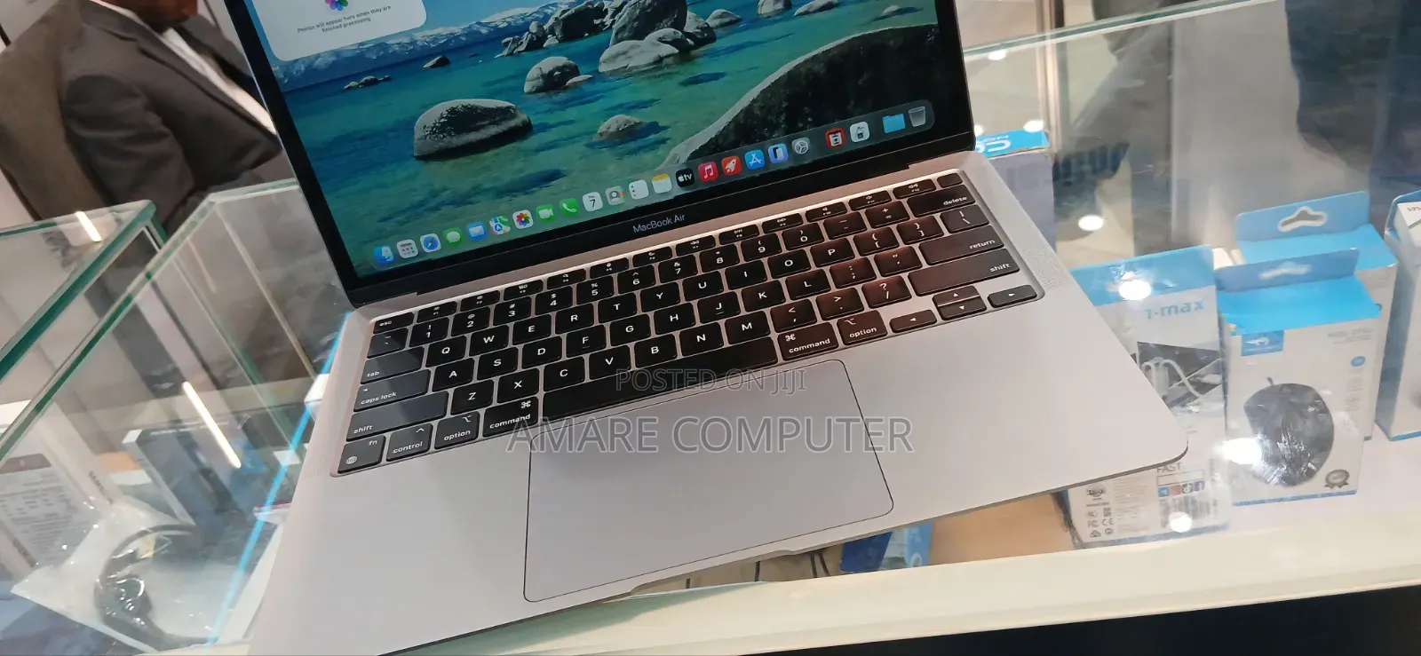 New Laptop Apple MacBook Air 2020 M1 16GB Apple M1 SSD 256GB
