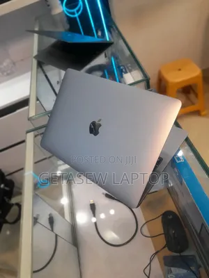 New Laptop Apple MacBook Pro M1 8GB Apple M1 SSD 256GB