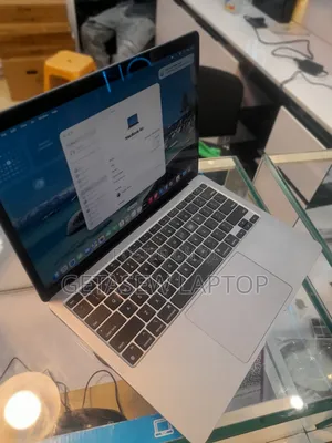 New Laptop Apple MacBook Pro M1 8GB Apple M1 SSD 256GB
