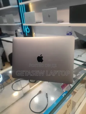 New Laptop Apple MacBook Pro M1 8GB Apple M1 SSD 256GB