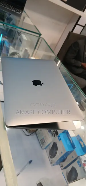 New Laptop Apple MacBook Air 2020 M1 16GB Apple M1 SSD 512GB