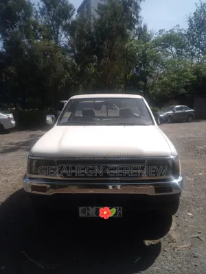 Toyota Hilux 1996 White