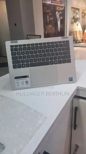 New Laptop HP OmniBook 5 Flip 16GB Intel Core i7 SSD 512GB