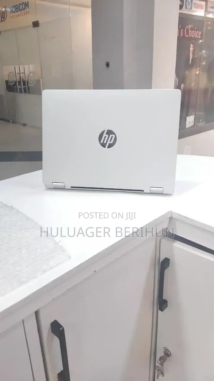 New Laptop HP OmniBook 5 Flip 16GB Intel Core i7 SSD 512GB