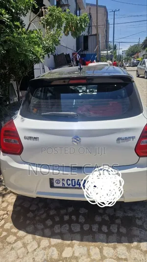 Suzuki Swift 2022 Silver