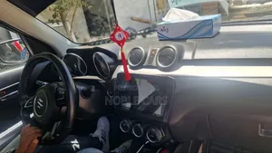 Suzuki Swift 2022 Silver