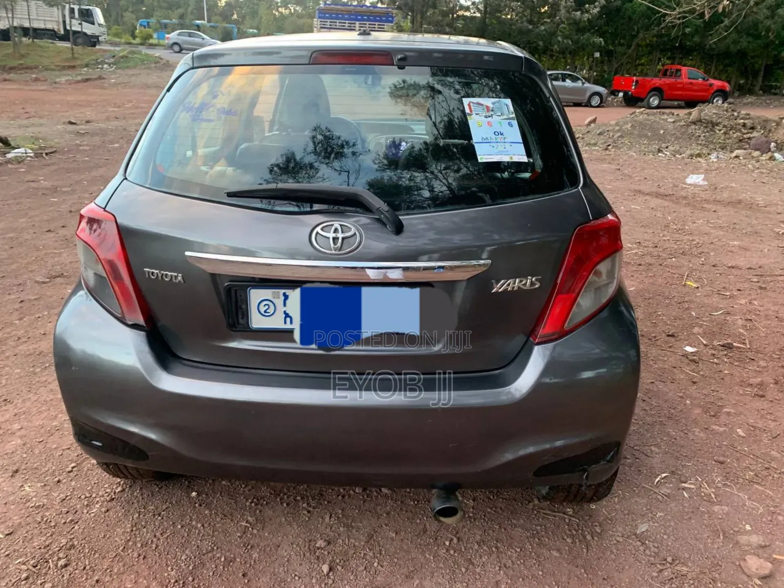 Toyota Yaris L Hatchback 5dr 2012 Gray