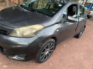 Toyota Yaris L Hatchback 5dr 2012 Gray
