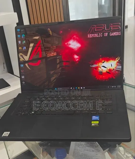 New Laptop Asus 16GB Intel Core i7 SSD 512GB
