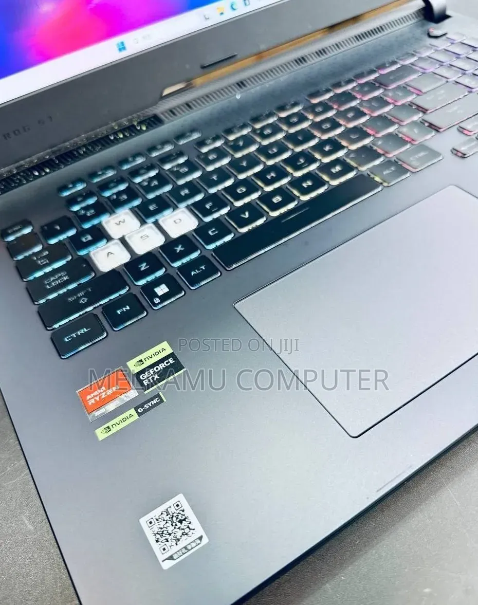 New Laptop Asus ROG Strix G17 16GB Intel Core Ultra 9 SSD 1T